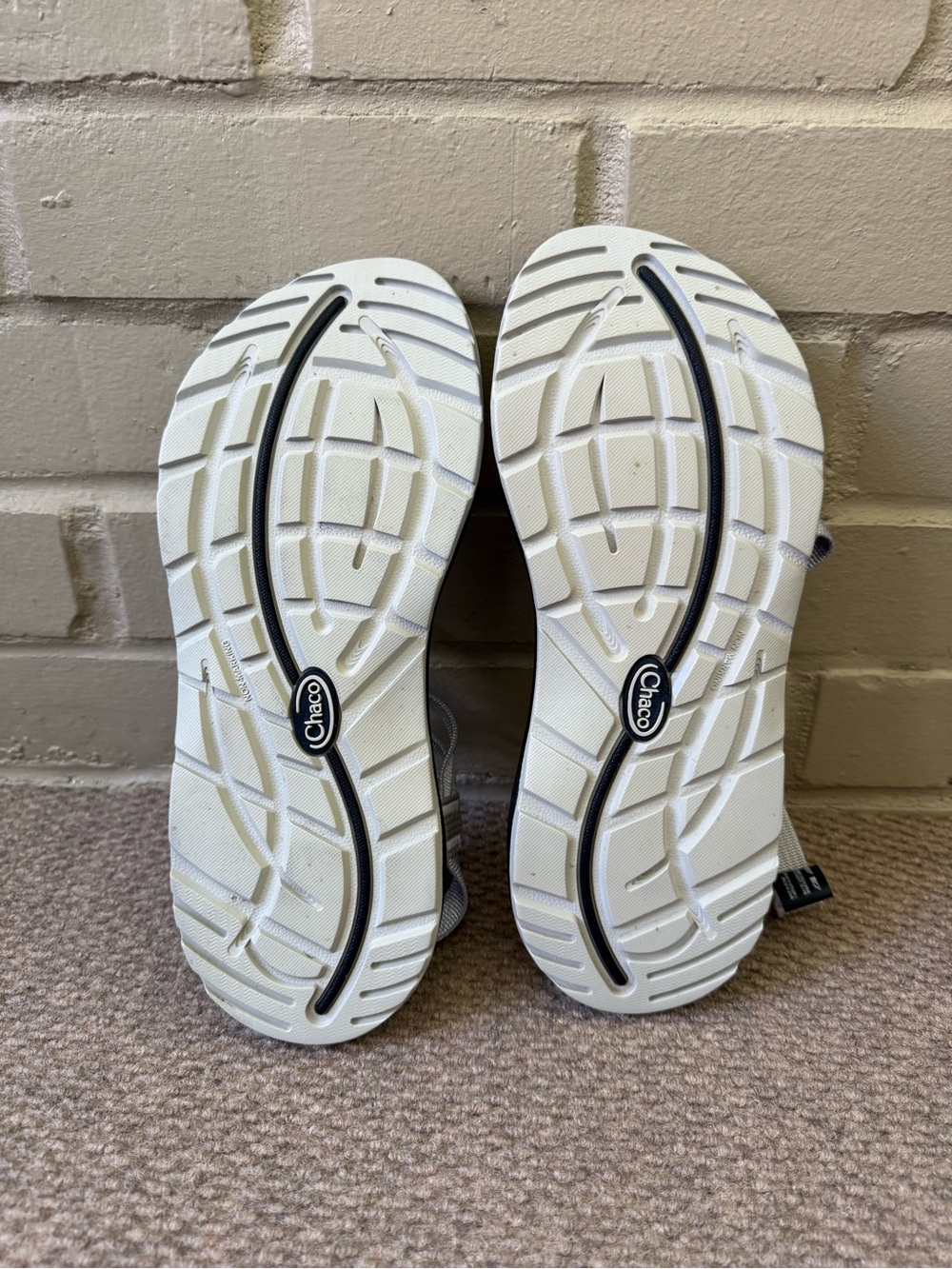 Chacos Women’s ZCloud X2 Strappy Sandals Silver / Black Size 9 EUC Outdoor Gorp - Picture 7 of 7